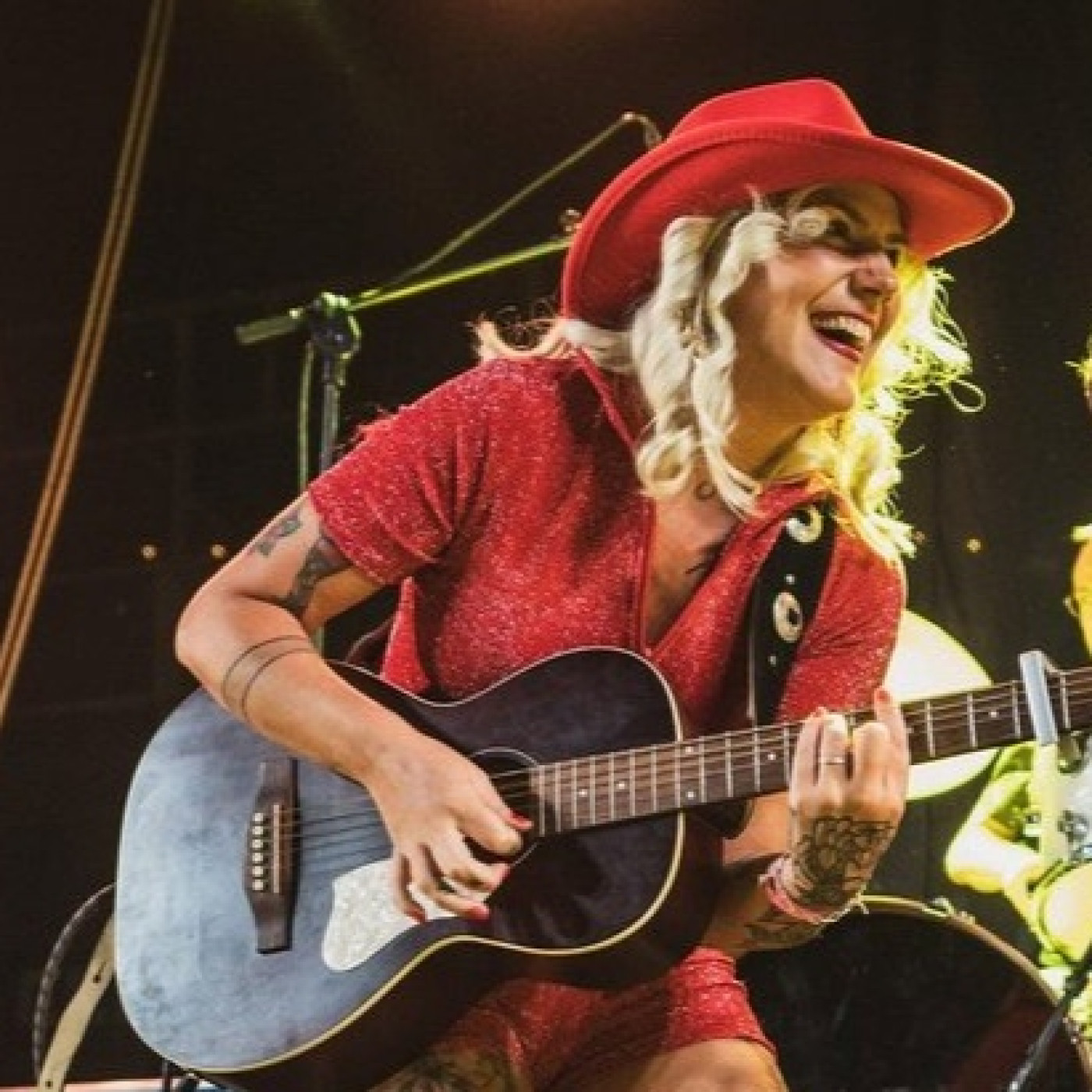 El ‘Música als puestus’ torna a Sant Feliu amb la veu d'Angela Hoodoo episode artwork
