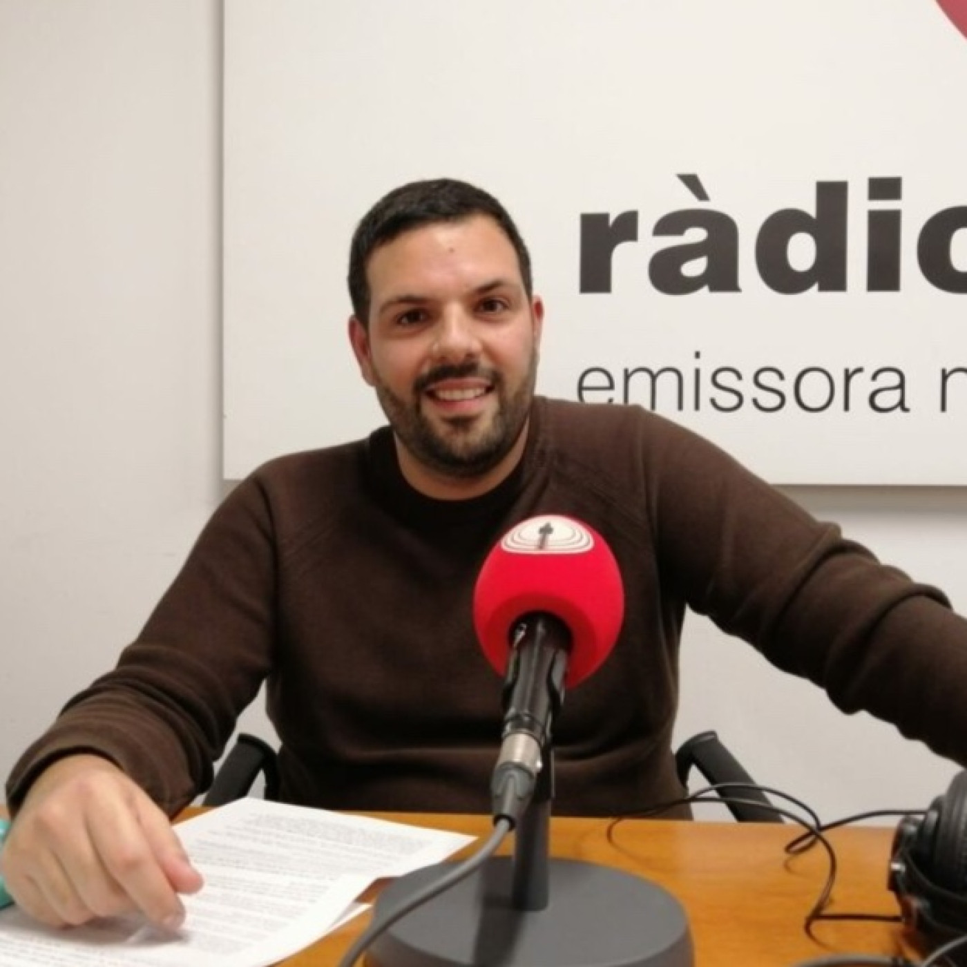 Junts considera que caldria valorar alternatives de mobilitat si es limités l'accés de vehicles als nuclis de platja episode artwork
