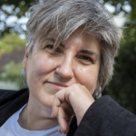 La llibreria Nollegiu presenta "El mar que brilla i riu" de Montse Barderi aquest dissabte