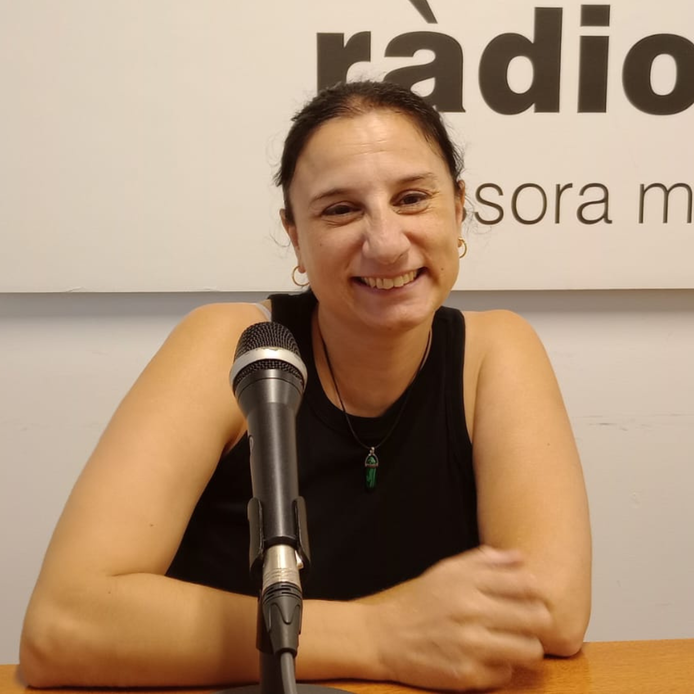 La palafrugellenca Sara Casas debuta amb el llibre "Crónicas de unas amigas confinadas: Sin bragas y a lo loco" episode artwork