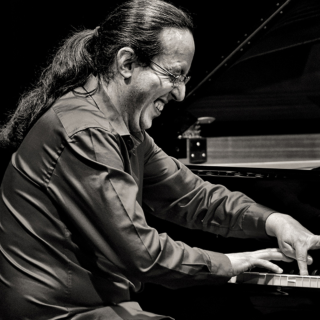 Lluís Coloma Trio i Emmanuel Pi Djob al Jazz Club La Guitarra