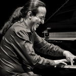 Lluís Coloma Trio i Emmanuel Pi Djob al Jazz Club La Guitarra