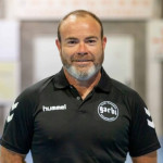 Nino Garcia, al capdavant del sènior femení B de l'Handbol Garbí